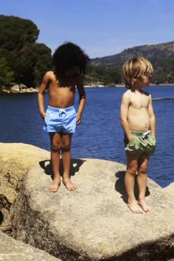 The Akala Studio Banador Leo Niños Best Sale