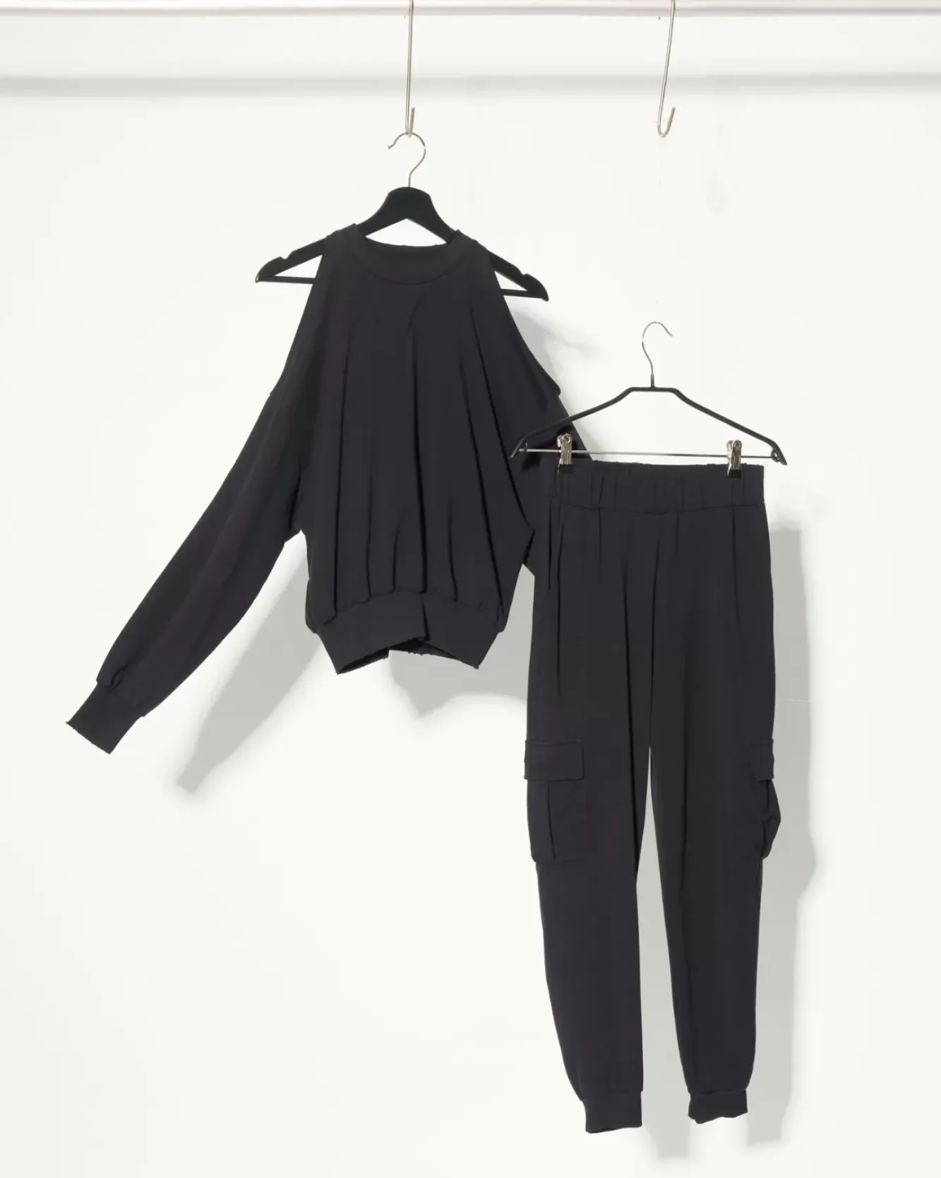 The Akala Studio Black Sky Cargo Set Best Sale