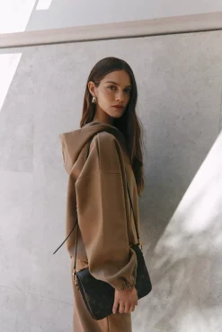 The Akala Studio Soft Camel Set Hot