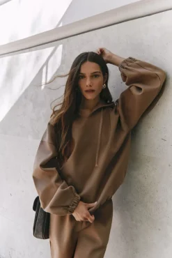 The Akala Studio Soft Camel Set Hot