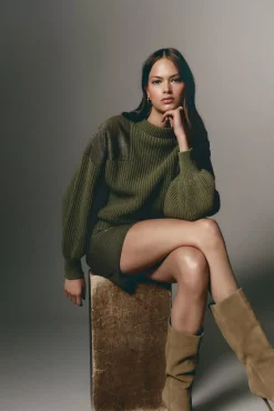 The Akala Studio Valentina Pullover Store