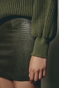 The Akala Studio Valentina Pullover Store